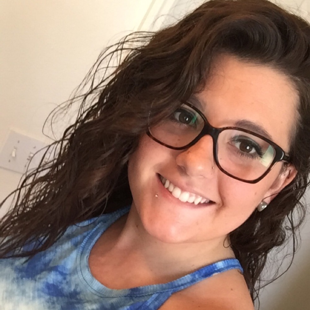 Meet your Posher, Stephanie